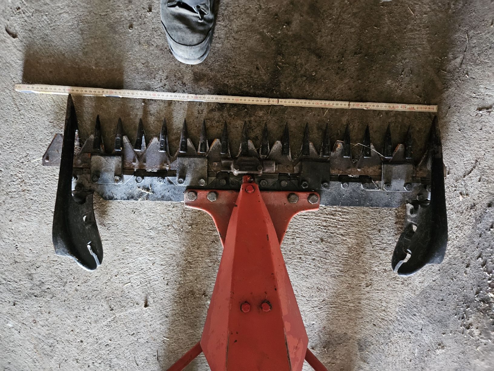 Aebi Tutte le macchine: Aebi AM10 mit neuem B&S Motor – Usato da Riedtwil venduto da Scania94D- 4