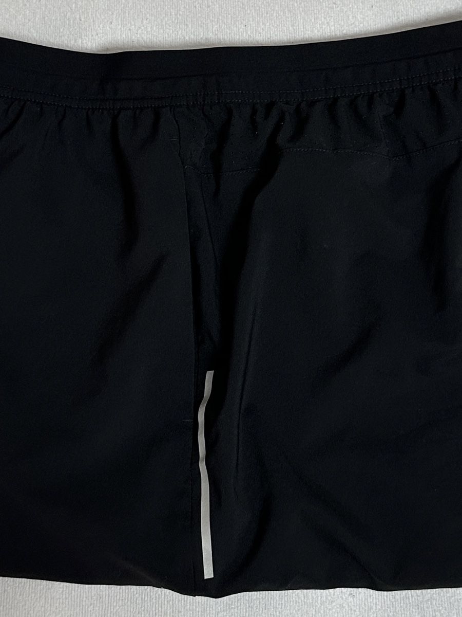 Nike Pantaloni: Nike kurze Hose G L – Usato da Maienfeld venduto da tobeyl2020 5