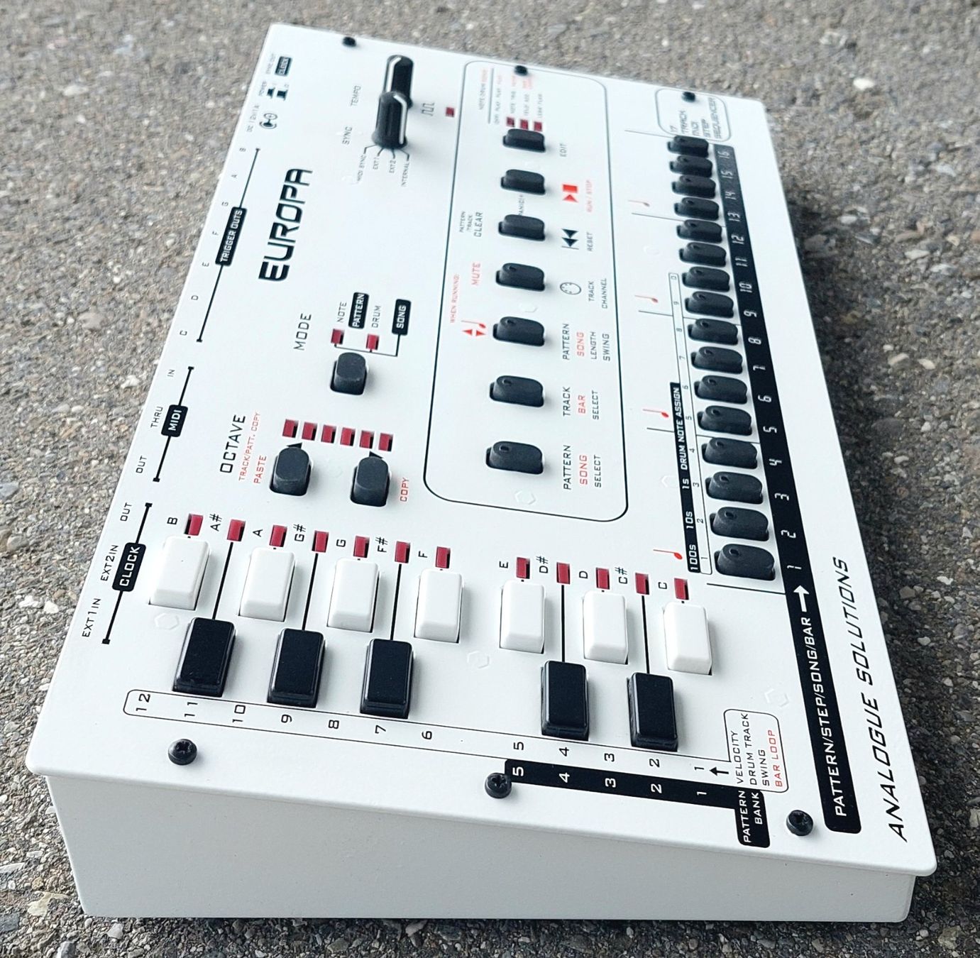 Strumenti musicali: Analogue Solution EUROPA Sequencer - Ultimate TR808/TR606 – Usato da Villars-sur-Glâne venduto da Danger_Mod 2