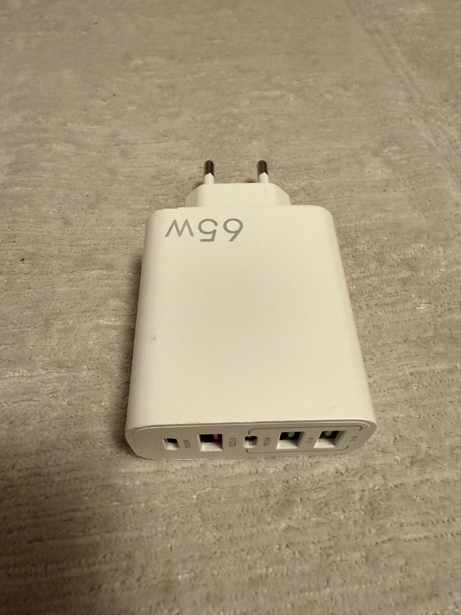 Ladegeräte: Chargeur adaptateur rapide USB A et C - 65W – Gebraucht aus Lausanne von Stephaniesdressing 2