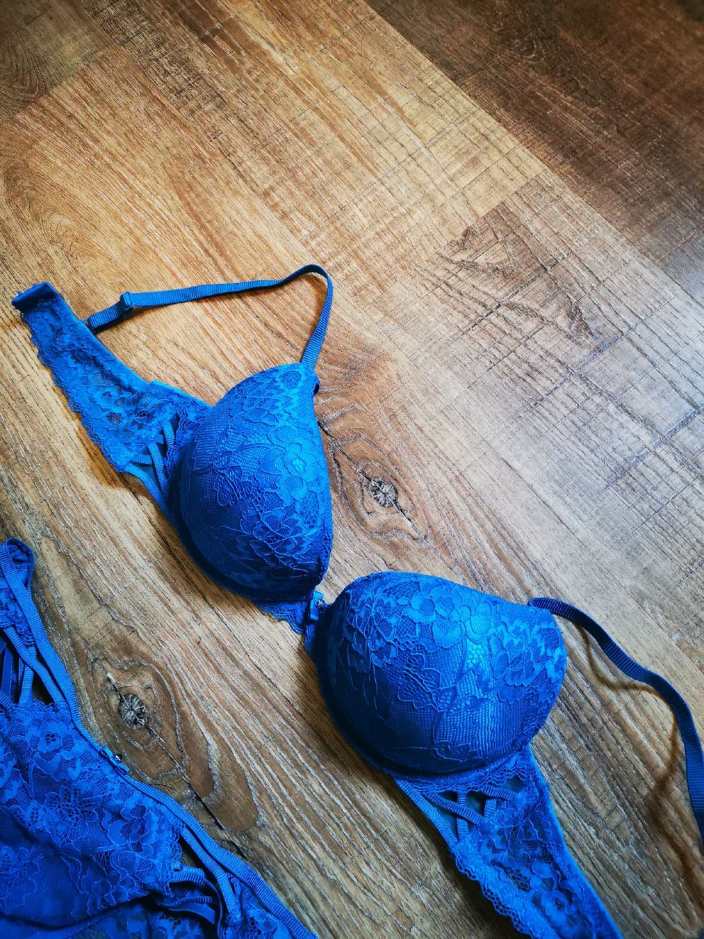 Altra biancheria intima: blaues Dessous-Set mit Spitze, Grösse 75C – Nuovo (secondo la descrizione) da Balsthal venduto da Leila_Luna 2