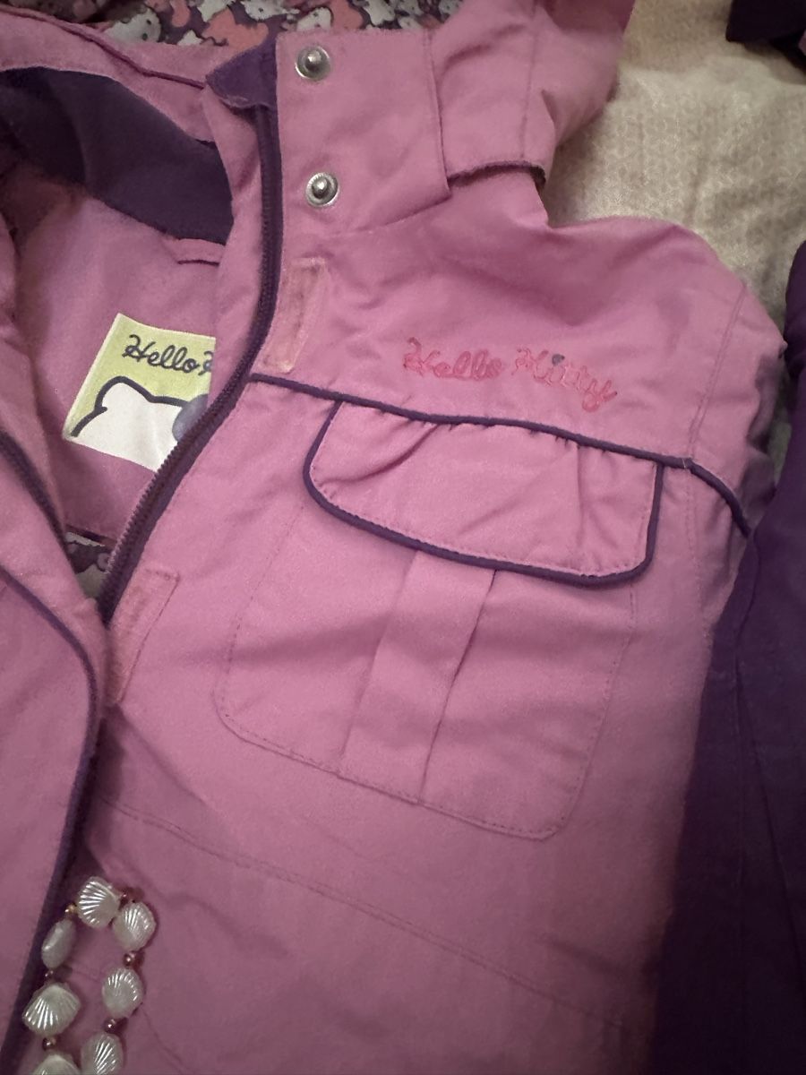 C&A Lotti & Set di vestiti: Hello Kitty Winter Set, Size 104. Cute for Skiing! – Usato da Zürich venduto da Bybyana 1