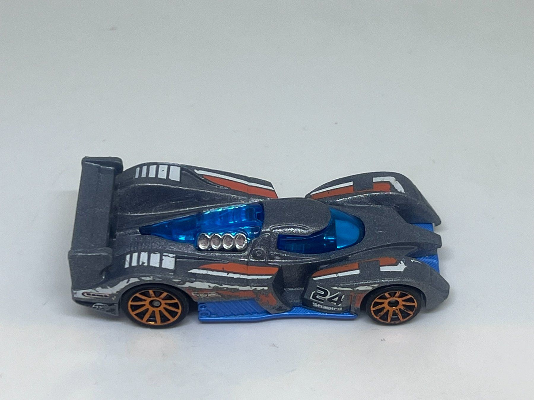 Hot Wheels Modellini d'auto: Hot Wheels 24 Ours #448 – Usato da Wildegg venduto da LaaBoutique 1