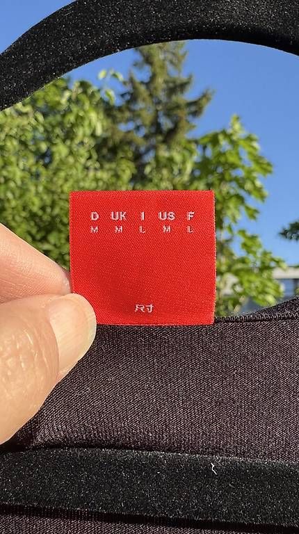 Vestiti: Schwarzes Umstandskleid Esprit Maternity Gr. M – Usato da Reinach BL venduto da Enodel 2