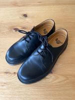 Dr. Martens, pointure 38, cuir noir, neuves !