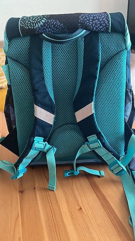 Allestimento di negozi e stand fieristici: Schul-Rucksack – Usato da Riedholz venduto da FarahDL 1