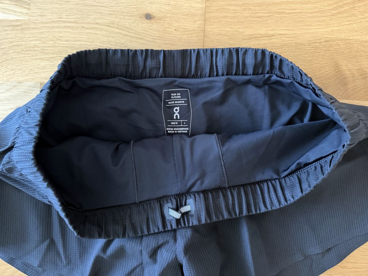 Pantaloni: On Running Race Shorts – Nuovo (secondo la descrizione) da Zürich venduto da ya66in 1