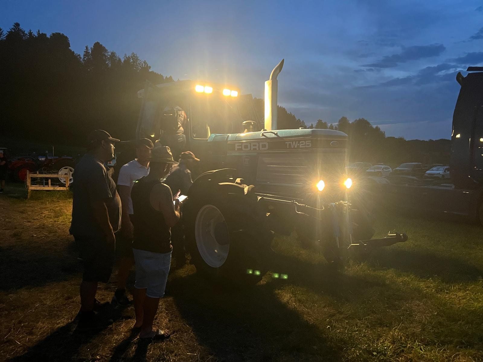 Ford Trattori: Tracteur Ford TW25 – Usato da Bulle venduto da cri_6dhq 2
