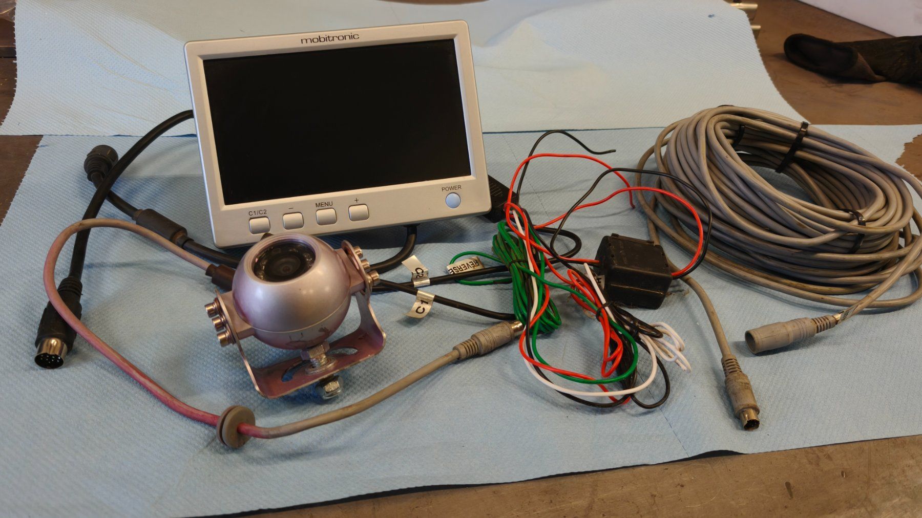 Videocamere: Rückfahrvideosystem Waeco  Mobitronic – Usato da Niedermuhlern venduto da 7810