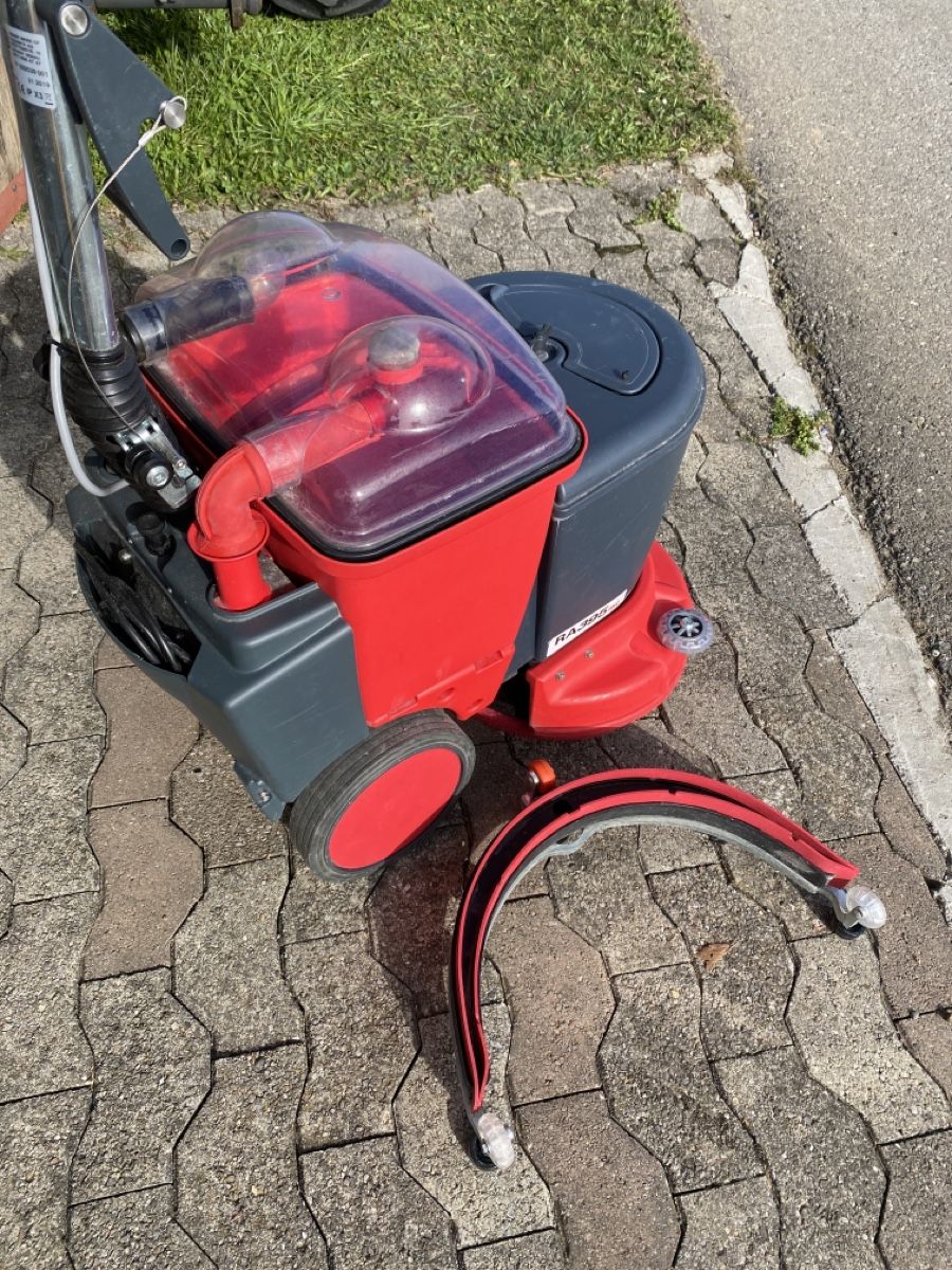Cleanfix Alle Maschinen: Scheuersaugmaschine Cleanfix – Gebraucht aus Rüeterswil von Ortega1 1
