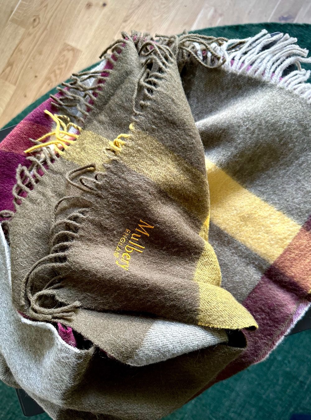 Mulberry Foulard & Sciarpe: MULBERRY CHECKED LAMBSWOOL SCHAL – Usato da Zug venduto da ale_8khf