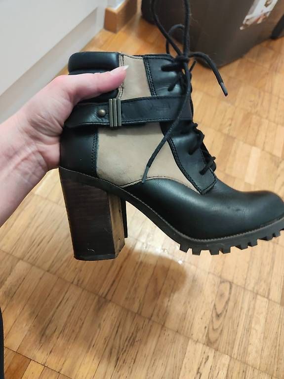 Scarpe da donna: Leder Stiefelette in grösse 36 – Usato da Arbon venduto da karolina_frank 1