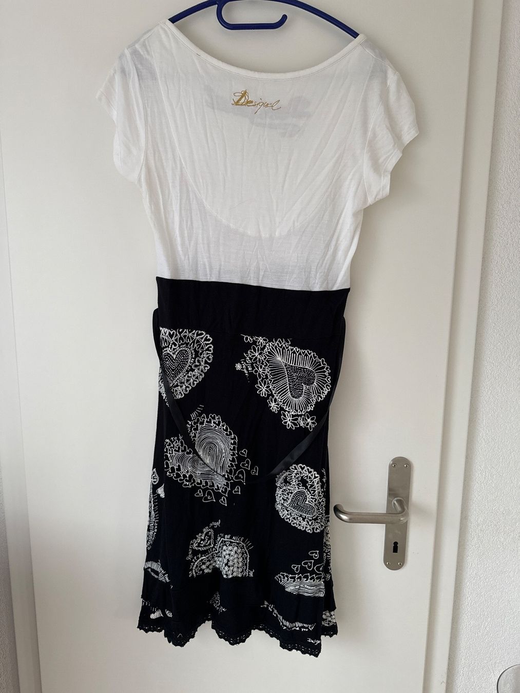 Desigual Vestiti: Desigual Kleid Gr L – Usato da Gelterkinden venduto da Biene8 1