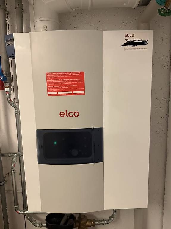 Radiatori: Chaudière à gaz avec chauffe eau  – Usato da Epalinges venduto da ben_r5x5 3