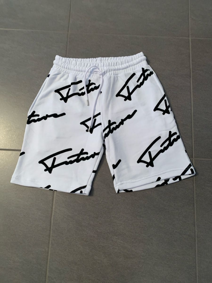 Pantaloni: Short – Nuovo (secondo la descrizione) da Collombey venduto da amina36