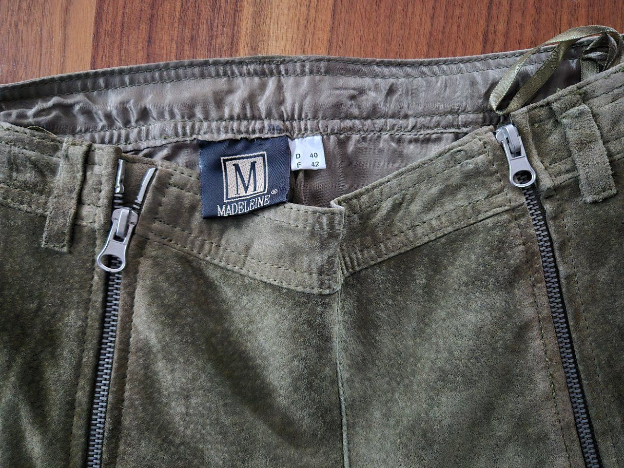 Madeleine Pantaloni: Lederhose von MADELAINE echtes Leder – Nuovo (secondo la descrizione) da Lalden venduto da aneleh58 4