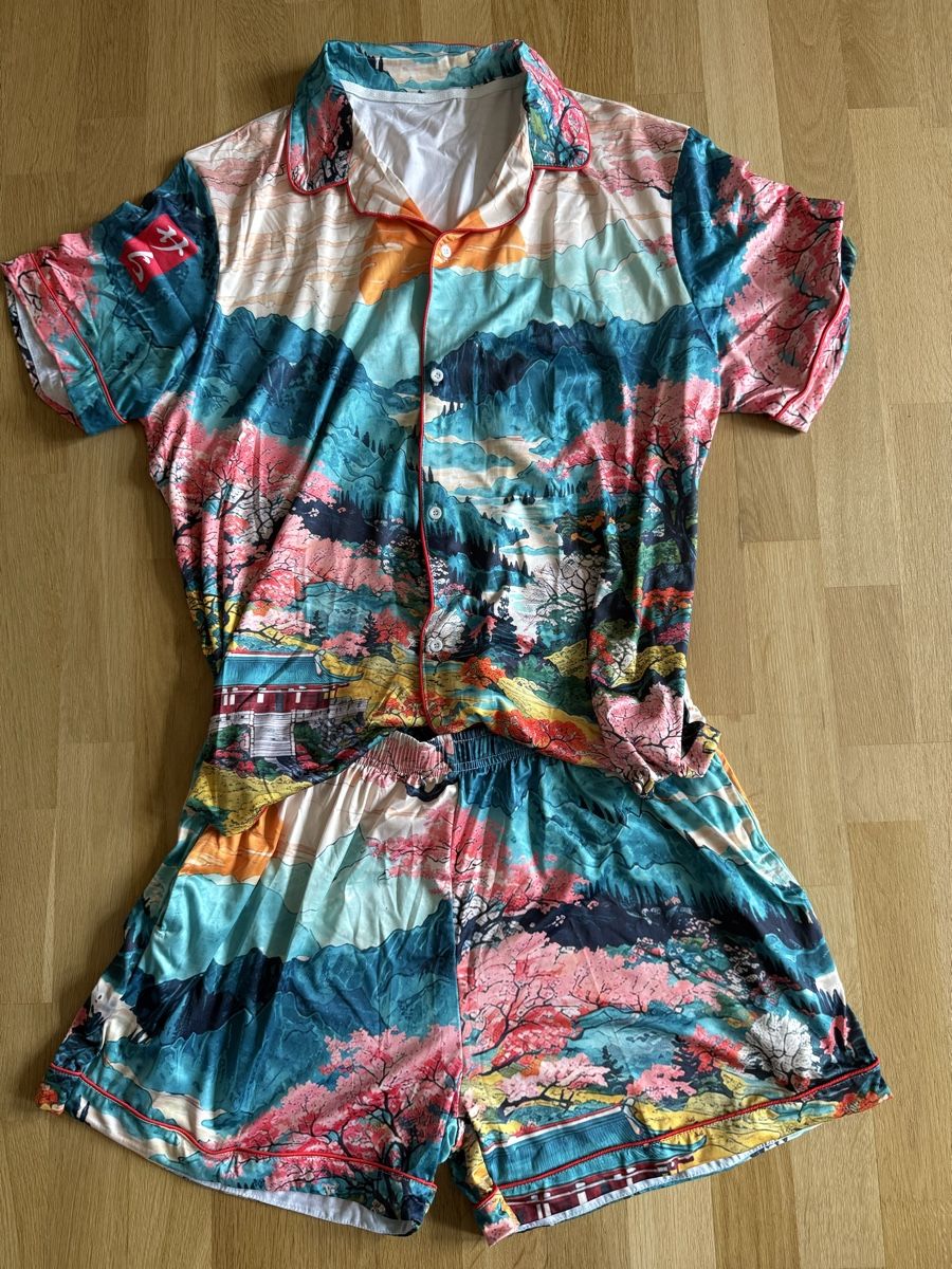 Negligees & Pigiami: Pyjamas XL – Usato da Zürich venduto da Mothai