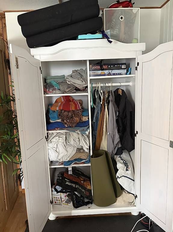 Schränke: Weisser Schrank – Gebraucht aus Flamatt von MelodieMay 2