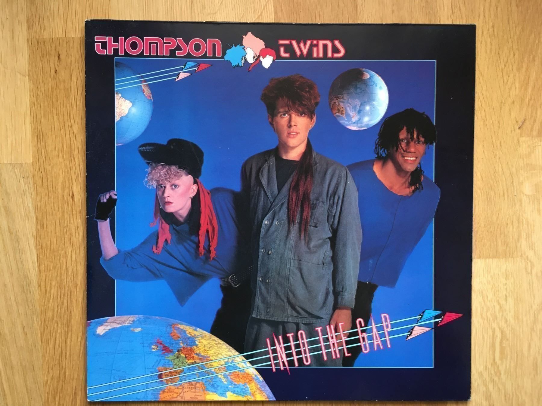 Schallplatten: Thompson Twins - Into The Gap – Gebraucht aus Uster von mojorisin01