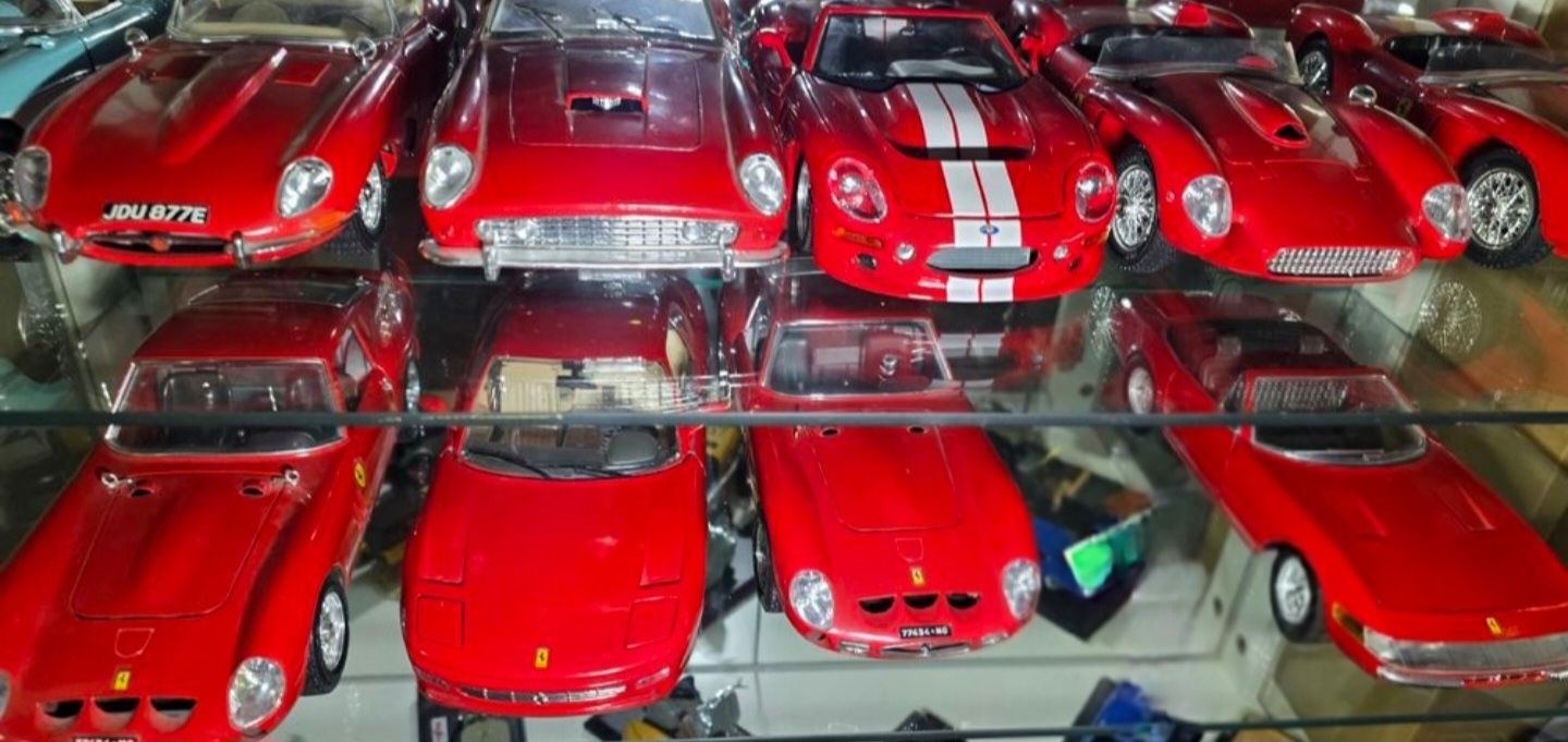 Modellbausätze & Standmodelle: Auto Sammlung 1/18 – Gebraucht aus Lausen von FUNNYGAMES 5