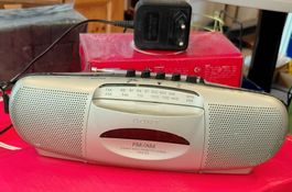 Sony CFS-E2 cassette + radio FM MW 《Art;2838》