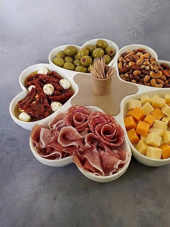 Coupes: BLUMEN-SNACKSCHALE MIT ZAHNSTOCHERHALTER – Neuf avec emballage d'origine à Basel par kon_6dyw 1