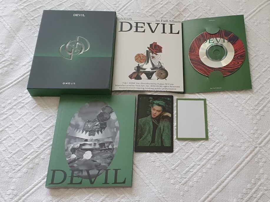 CD: Oneus - [Devil] 1st Album GREEN ver. – Usato da Kriens venduto da befor83 2