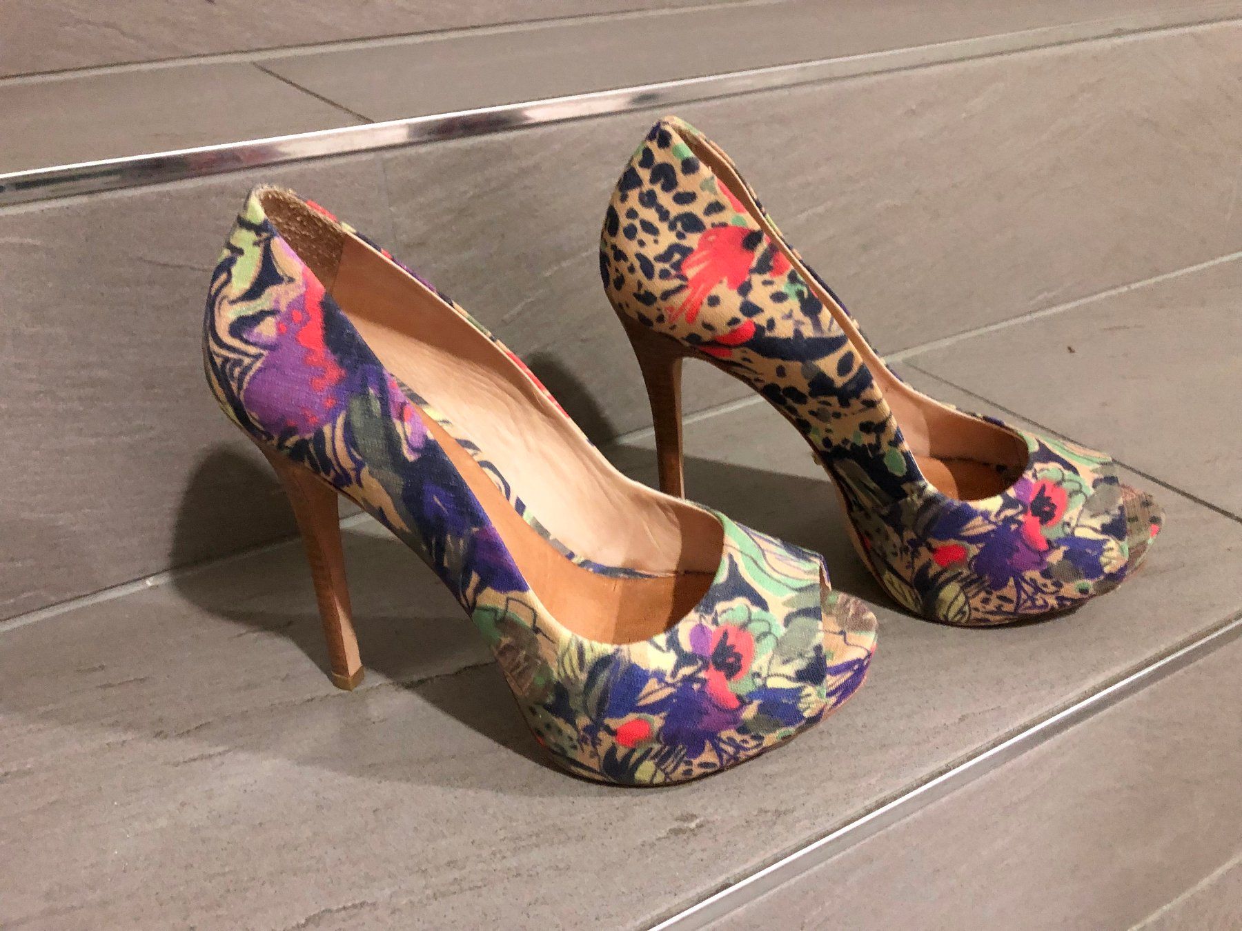 André Scarpe da donna: Damenstilettos Grösse 38 STUDIO pour André – Usato da Glattbrugg venduto da Ariel012 1