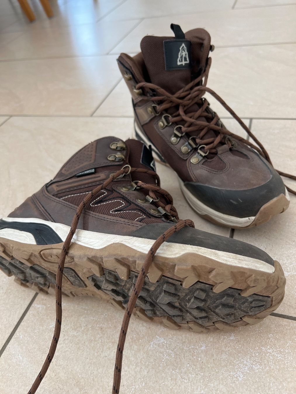 Scarpe da uomo: Wanderschuhe – Usato da Volketswil venduto da markiza01 2
