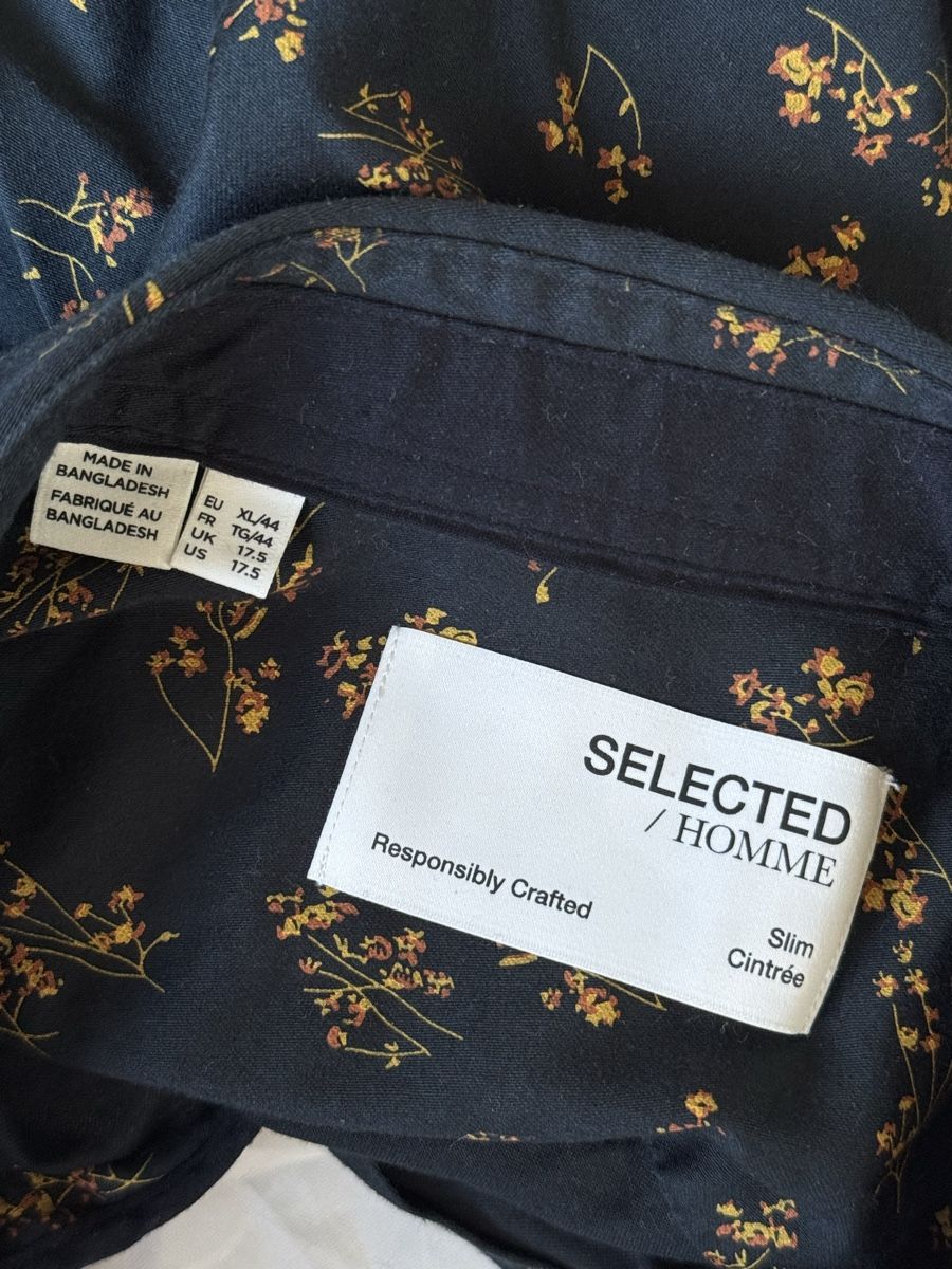 Hemden: Shirt  – Gebraucht aus Vevey von mmmariya_3m 2