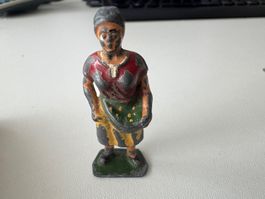 Uralte Metall-Guss Figur "Bäuerin", Höhe ca. 5 cm