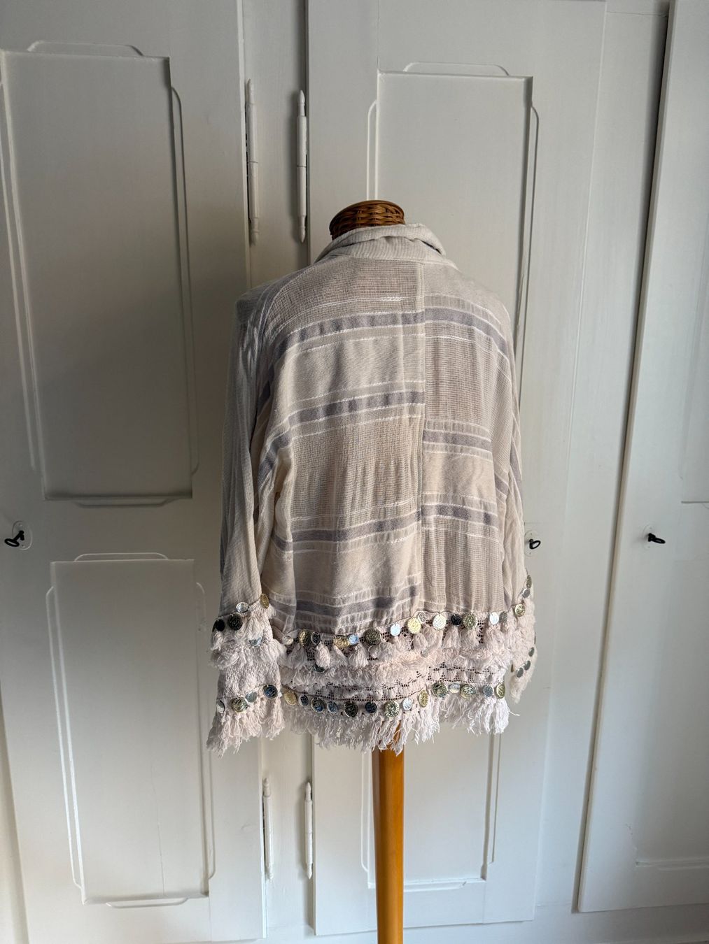 Jacken: Hippie Ethno Jäckchen beige-hellgrau – Gebraucht aus Zürich von Diazaio 3