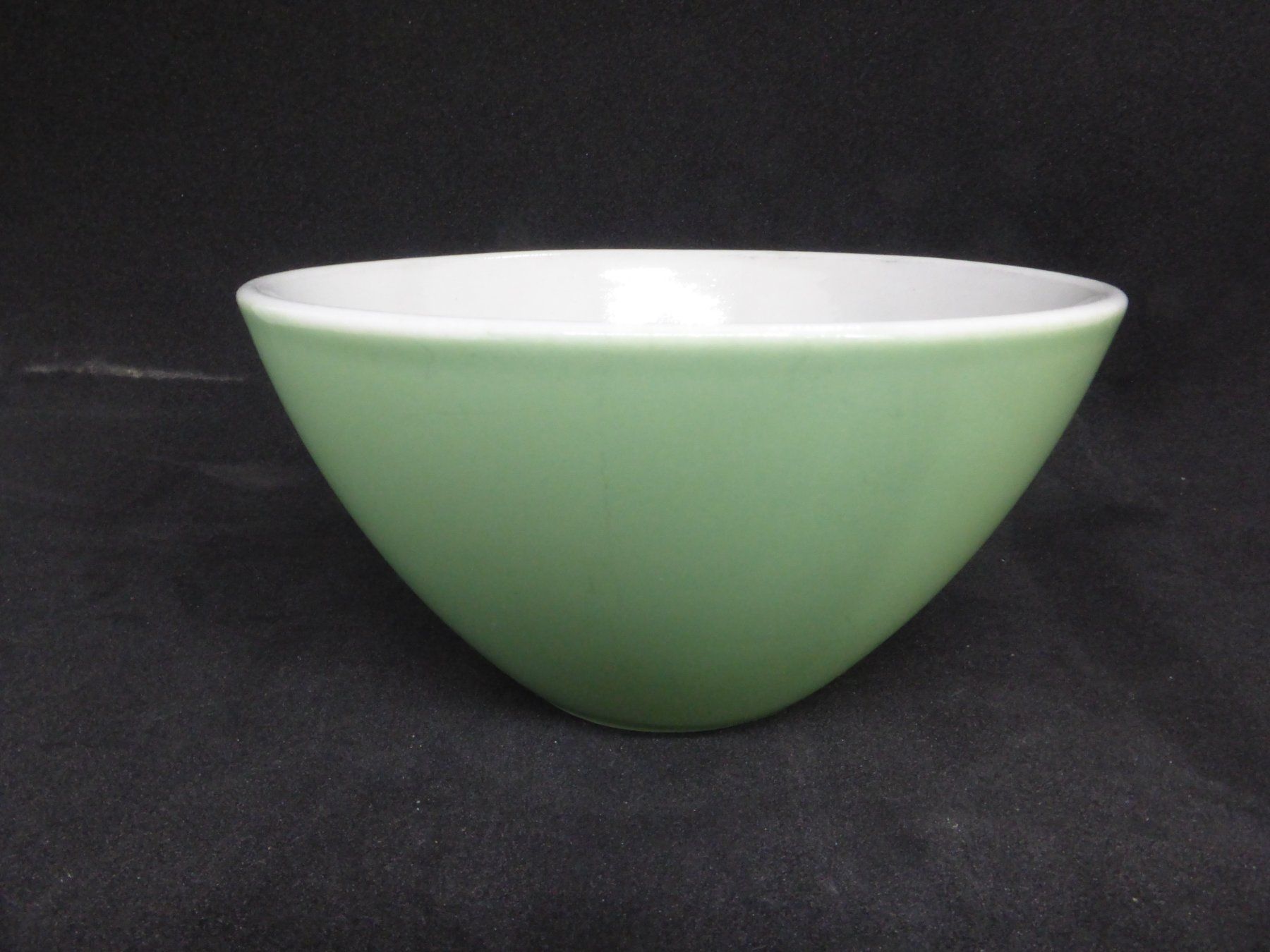 Rössler Ciotole: Rössler petit bol vert pastel et blanc intérieur – Usato da Porrentruy venduto da Kim017