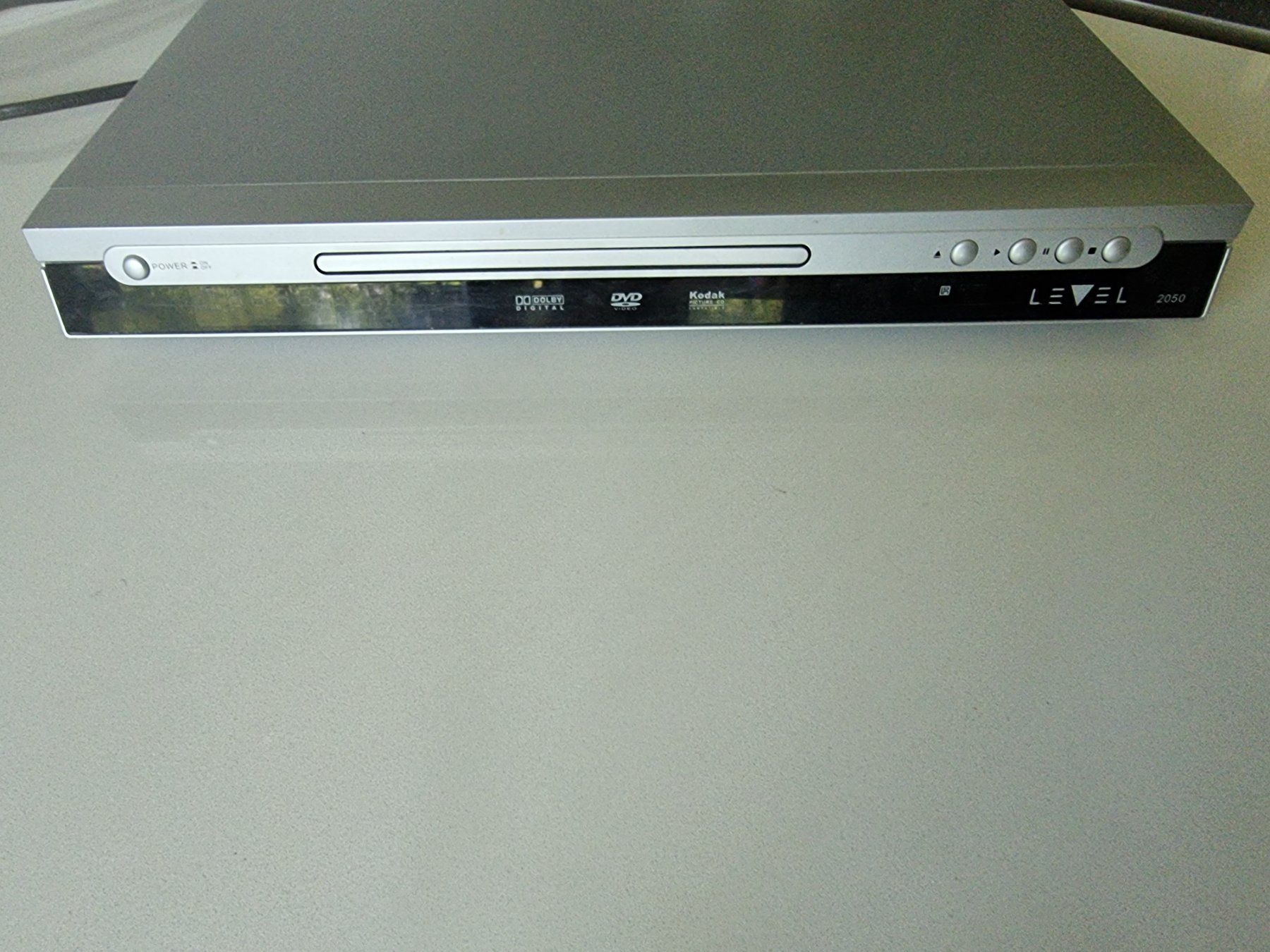 Multimediaplayer & Streamer: LEVEL DVD Player – Defekt aus Zumikon von chv_w96q