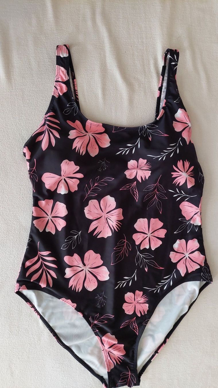 Costumi da bagno & Bikini: Badeanzug einteilig mit Blumenmuster, Grösse XXL / 44 / 46 – Nuovo (secondo la descrizione) da Oberwil BL venduto da Hunajakakku 4