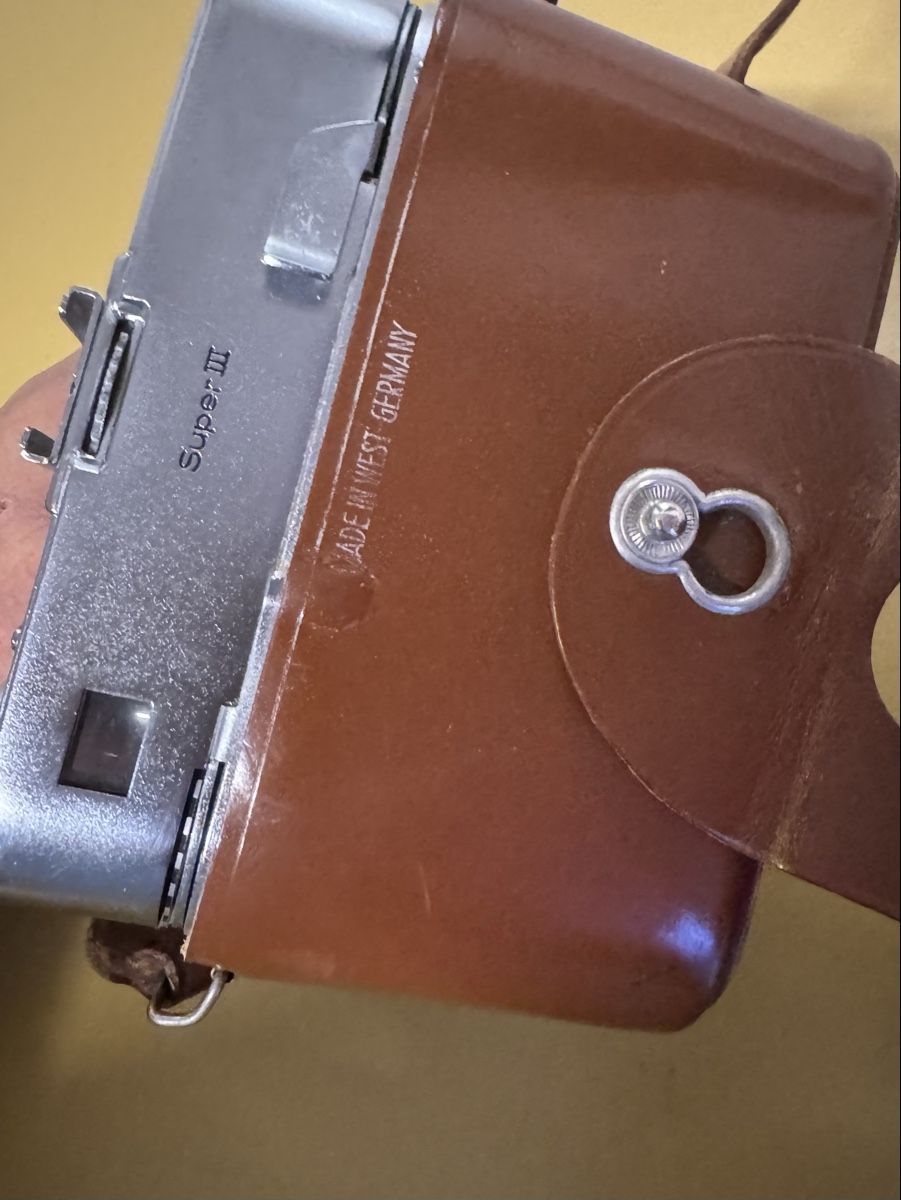 Kamera: Alte Fotoapparat  – Gebraucht aus Schlieren von Freundlich02 8