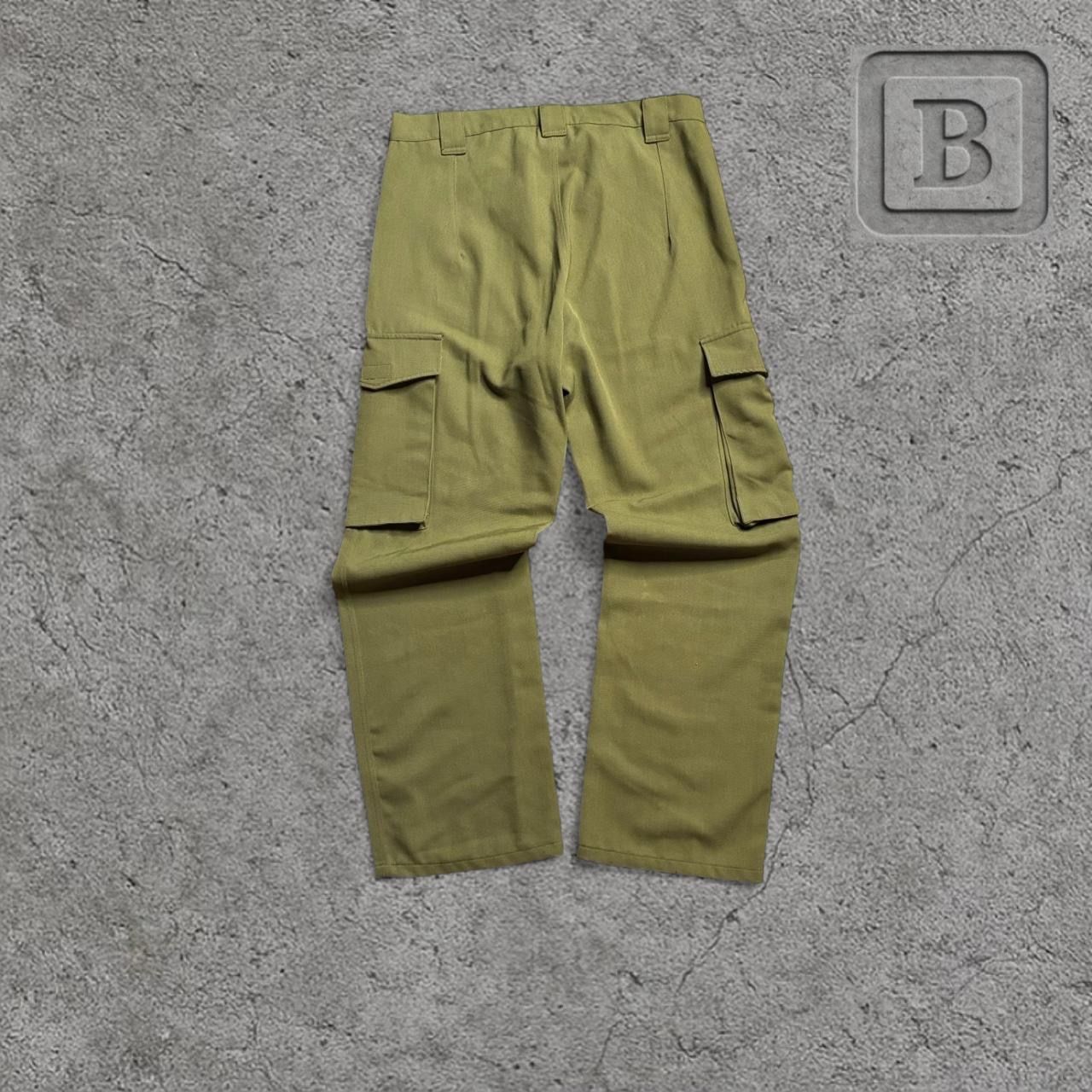 Pantaloni: Militär Höse Grün – Usato da Capolago venduto da LA.BOTTEGA 1