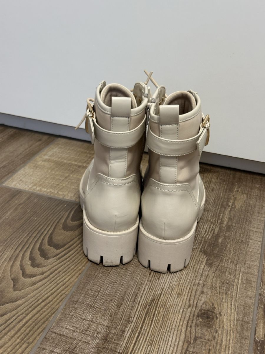 Dosenbach Chaussures femmes: Schnürstiefel beige  – D'occasion à Winterthur par ClosetFindsCH 6