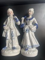 2 statuettes en porcelaine anglaises hauteur 15 cm