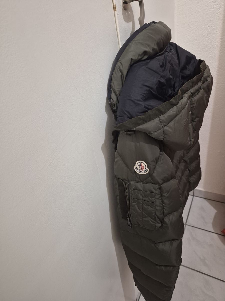 Moncler Giacche: Moncler Winterjacke Gr. M - Wie neu – Usato da Wettingen venduto da cir_d7s6 3