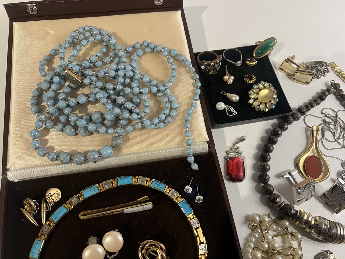 Altri gioielli: Lot de bijoux anciens – Usato da St-Pierre-Clages venduto da ste_xk6p 1