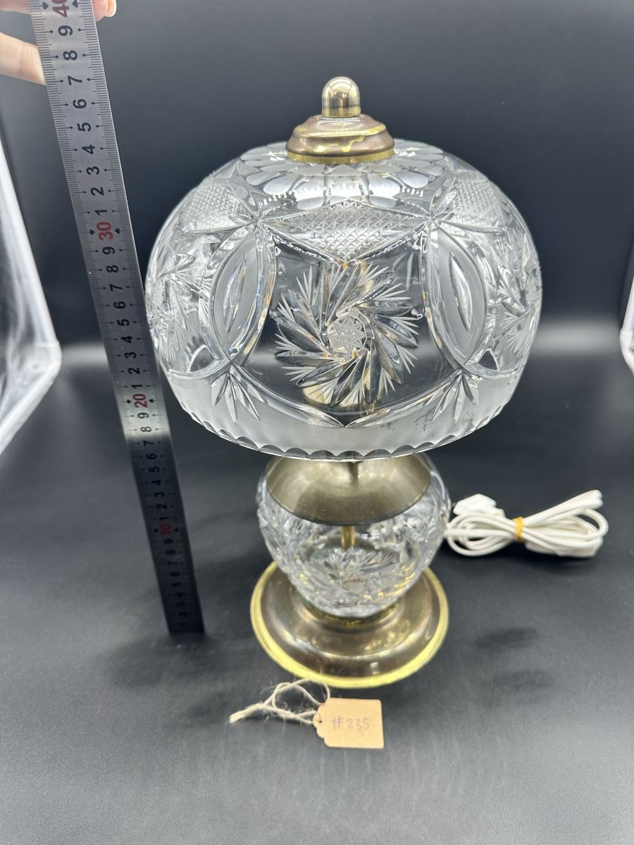 Lampade: Vintage Large Cut Crystal Boudoir Table Lamp – Usato da Villmergen venduto da JacRon 3