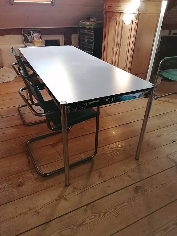 USM Tavoli: USM Tisch weiss-chrom – Usato da Ramsen venduto da Rx6za 1