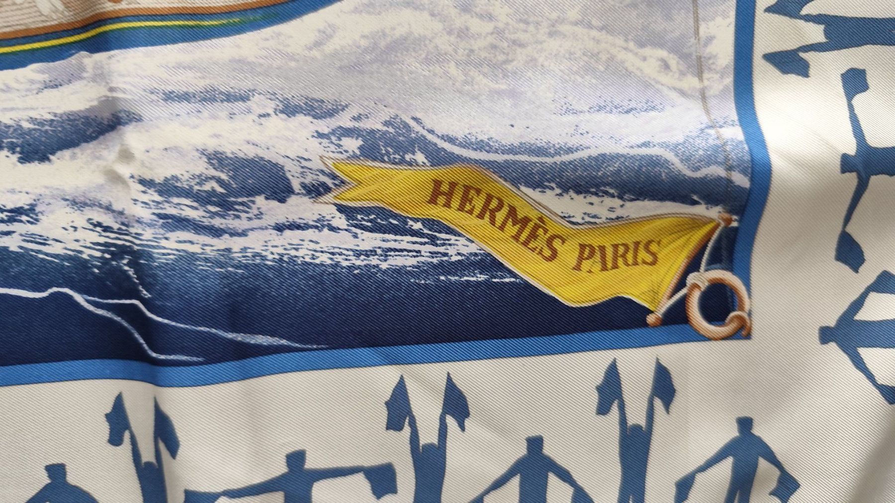 Hermès Foulards, Tücher & Schals: Hermès Seidenfoulard – Gebraucht aus Uetikon am See von gaae008 2