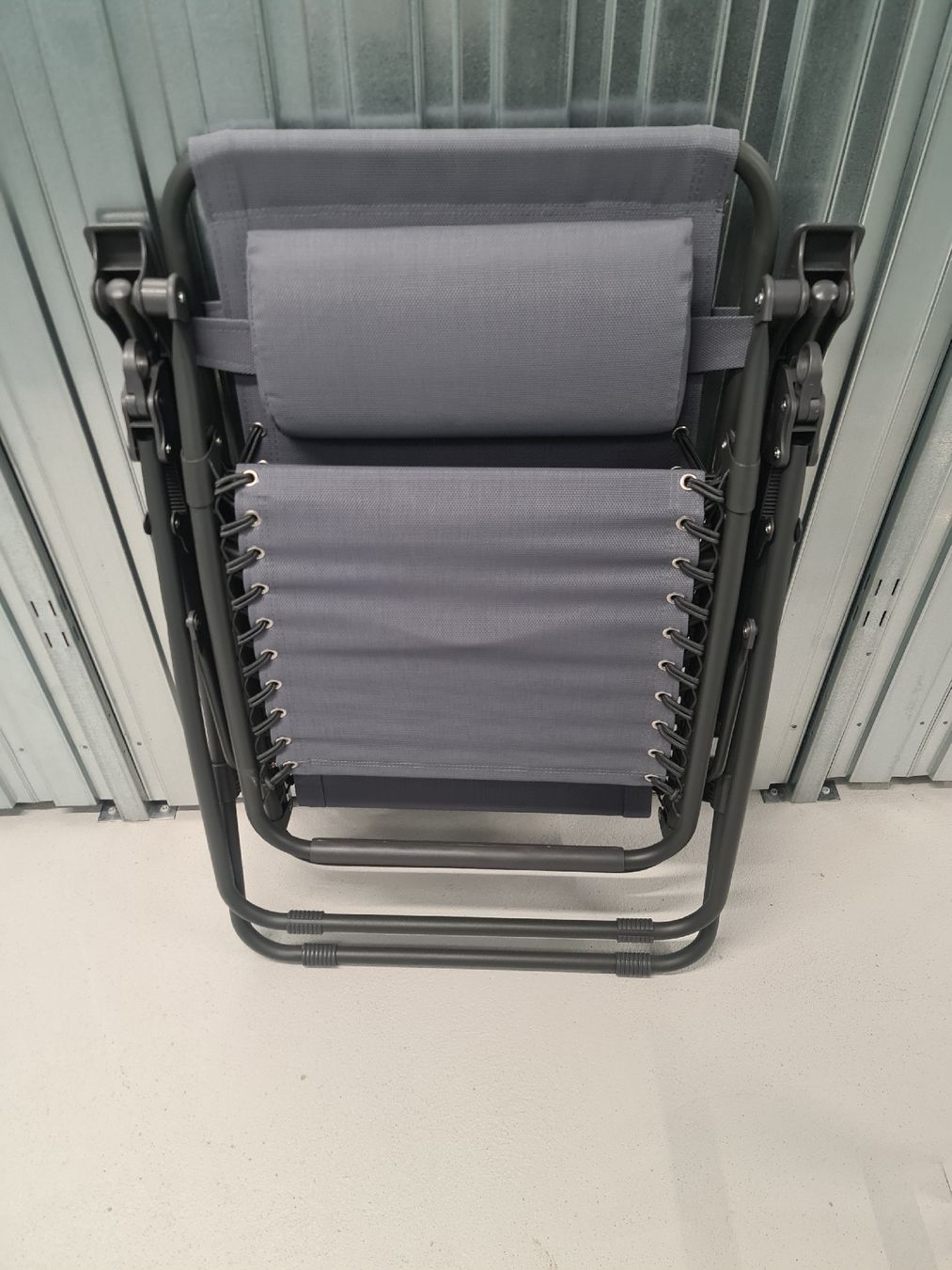Chaises longues: Liegestuhl – Neuf avec emballage d'origine à Pfäffikon ZH par Rifa5 1