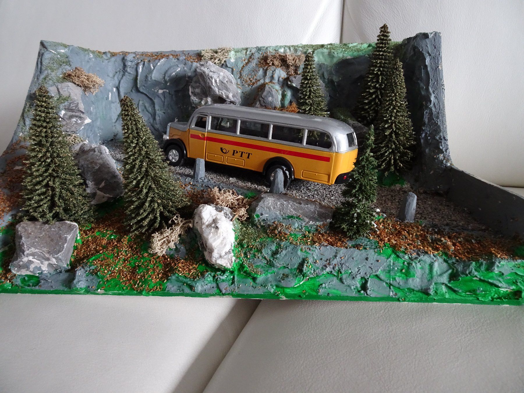 Modellini d'auto: Postauto auf Modell-Umgebung – Usato da Vitznau venduto da Mina60 2
