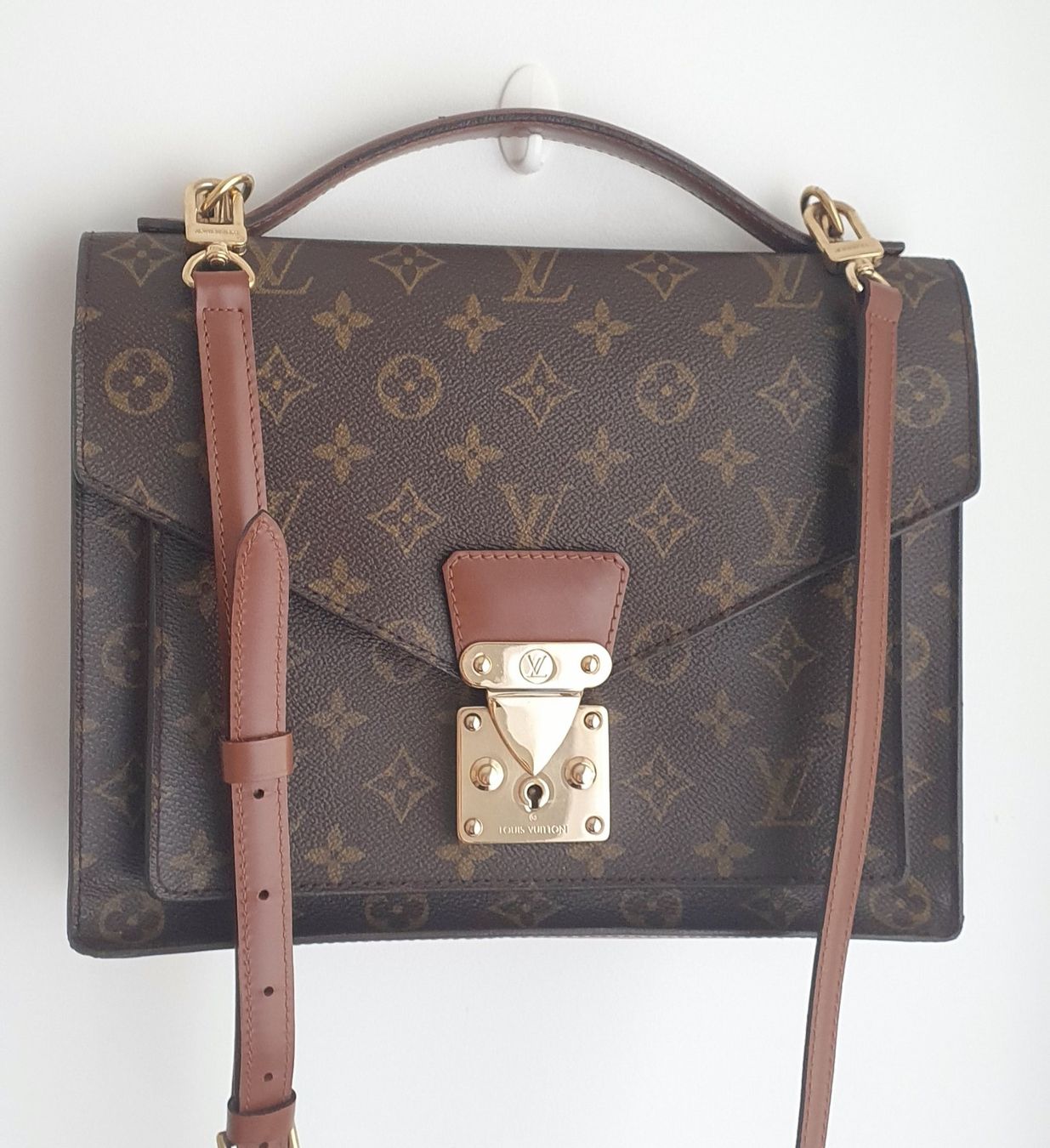 Louis Vuitton Sacs femmes: Louis Vuitton Monceau 28  Monogram Canvas – D'occasion à Niederteufen par Mira_72