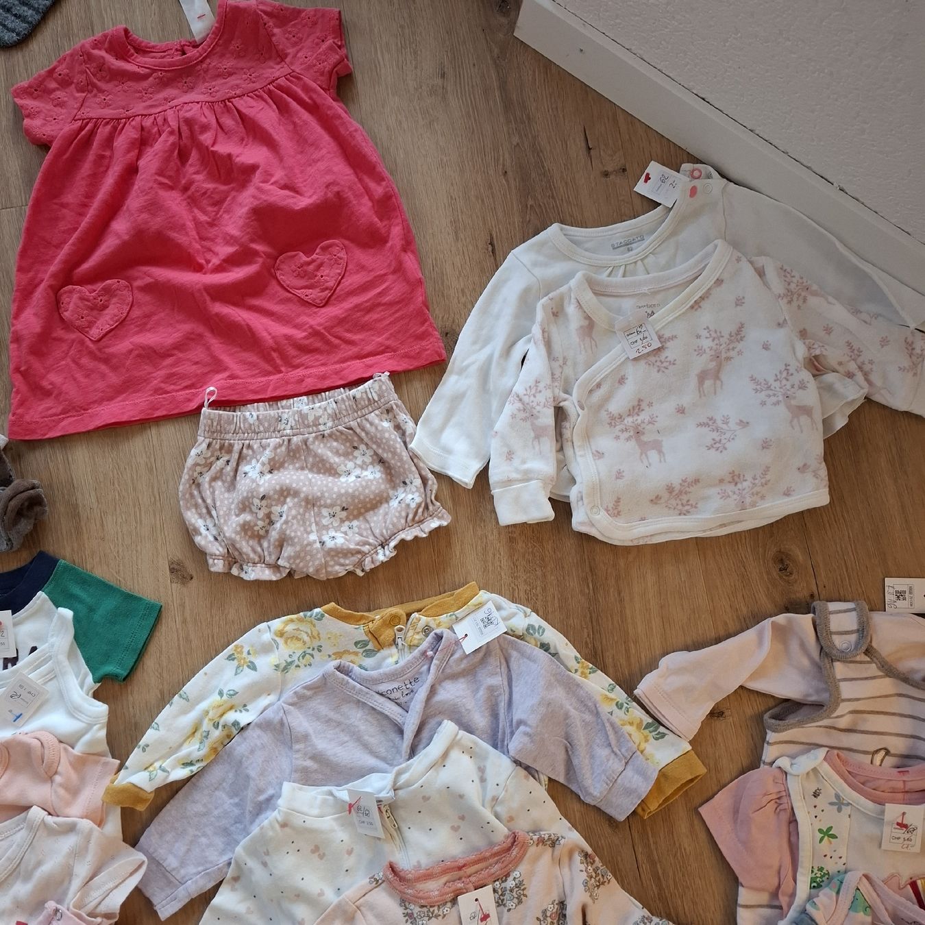 Lotti & Set di vestiti: Baby Kleidung Set Mädchen Grösse 62 – Usato da Bülach venduto da JAYA379 2