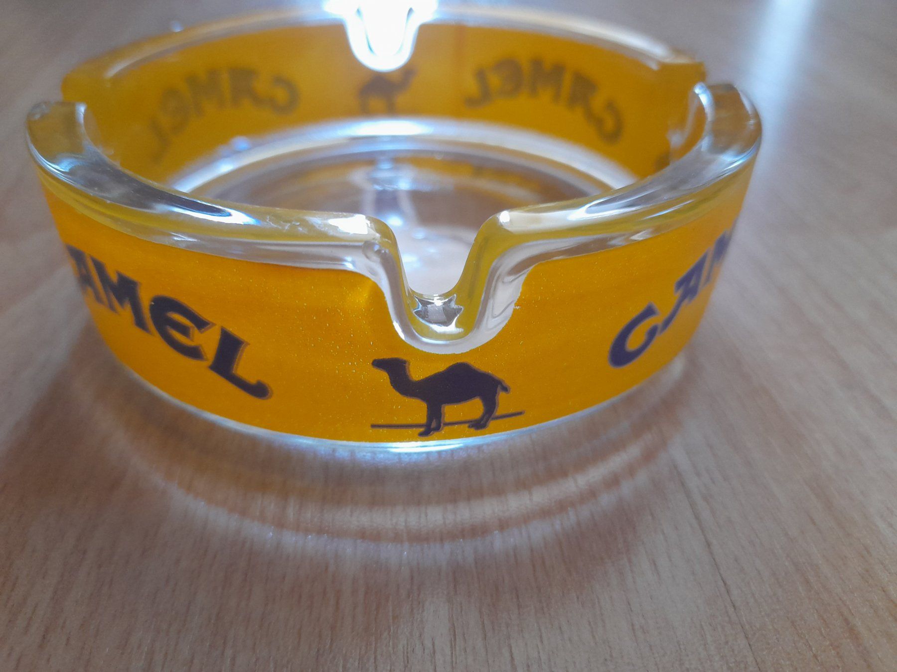 Camel Aschenbecher: Aschenbecher Camel Glas 11cm – Gebraucht aus Lustmühle von chevi03 1