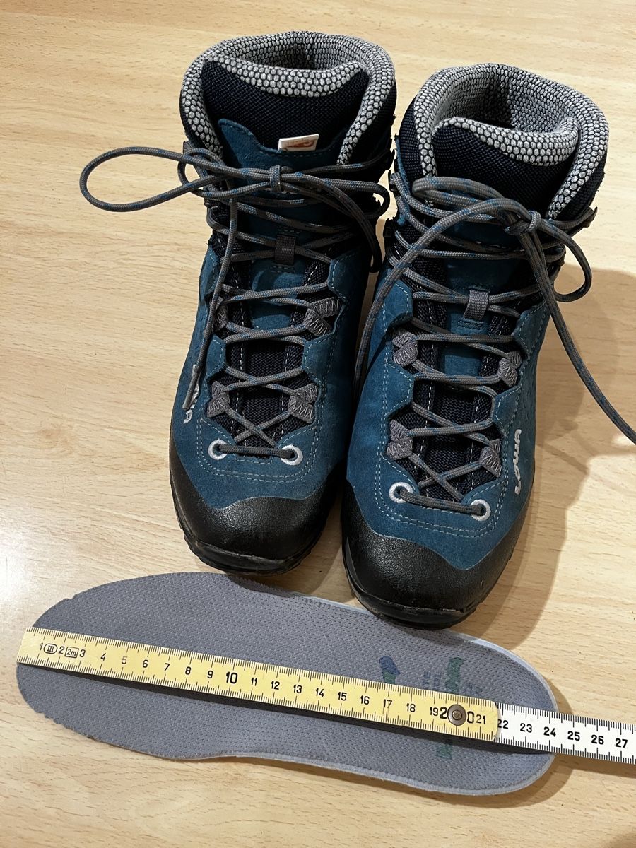 Lowa Scarpe da donna: Lowa Berg / Wanderschuhe Gr. 37.5 – Nuovo (secondo la descrizione) da Spiringen venduto da brandinder